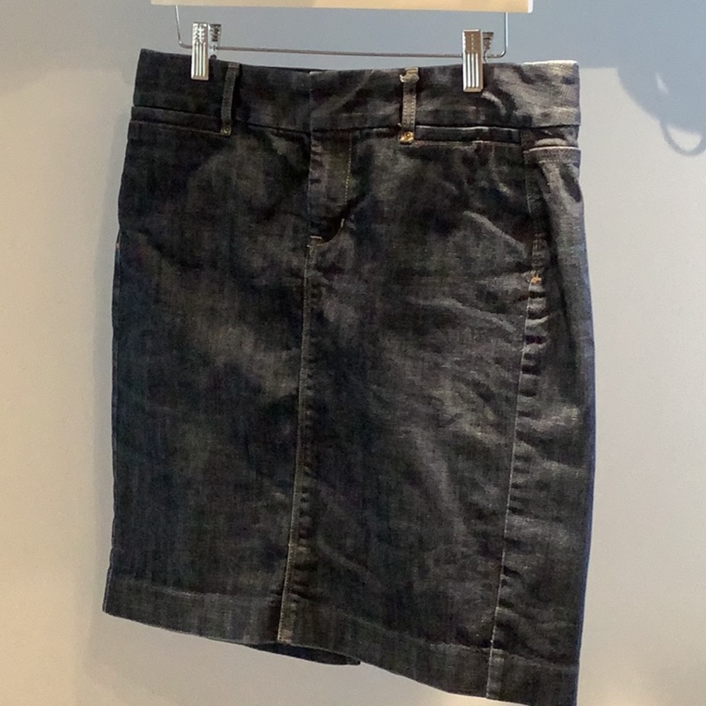 Ladies Gap jean skirt